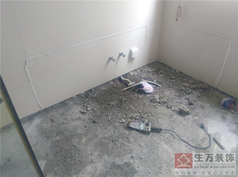主人房衛生間水管修復工作。